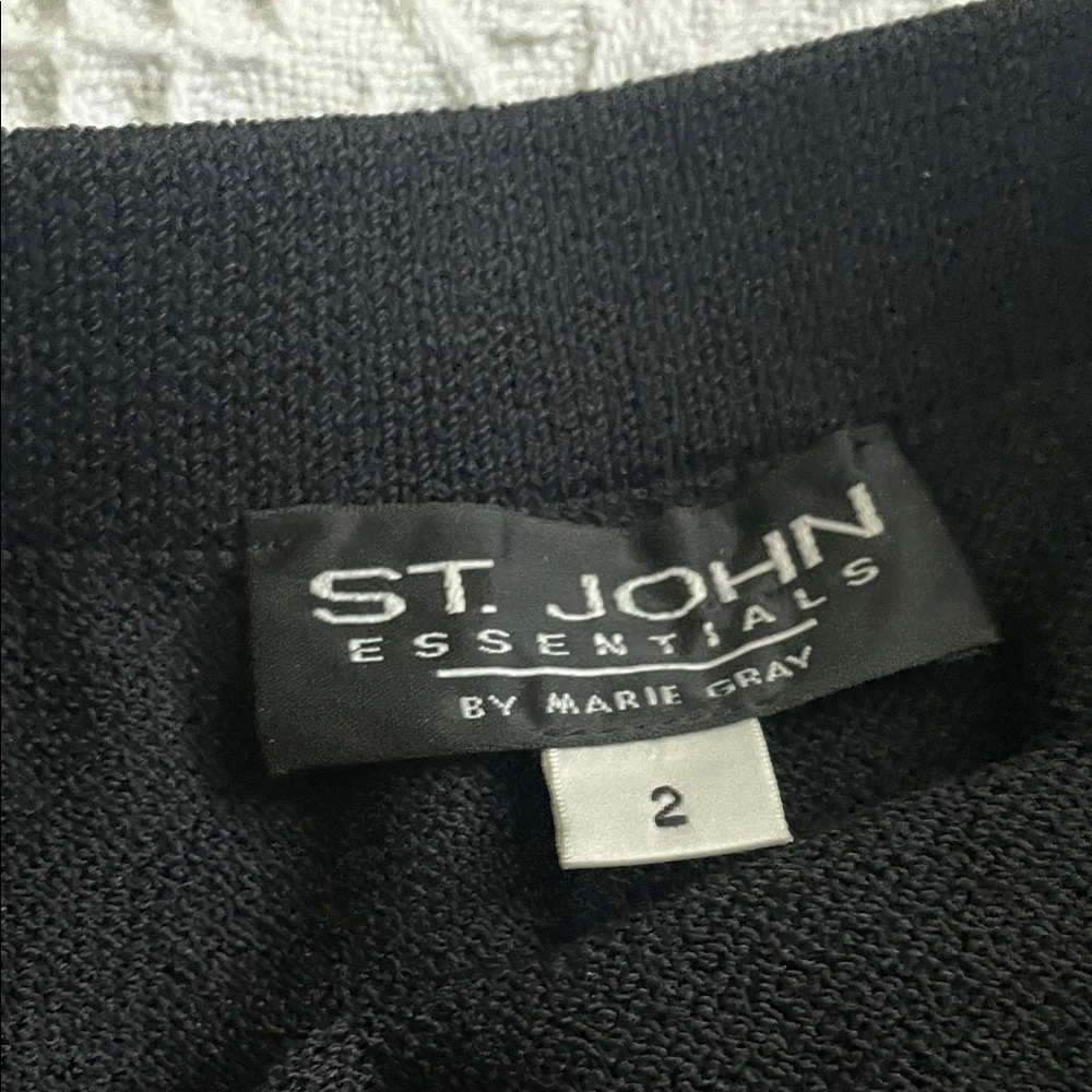 St. John knit 4 piece set BLACK pearl buttons gold zipper - Picture 16 of 16